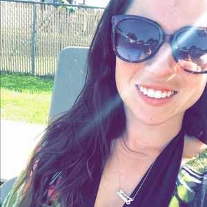 Meet your Posher, Samantha